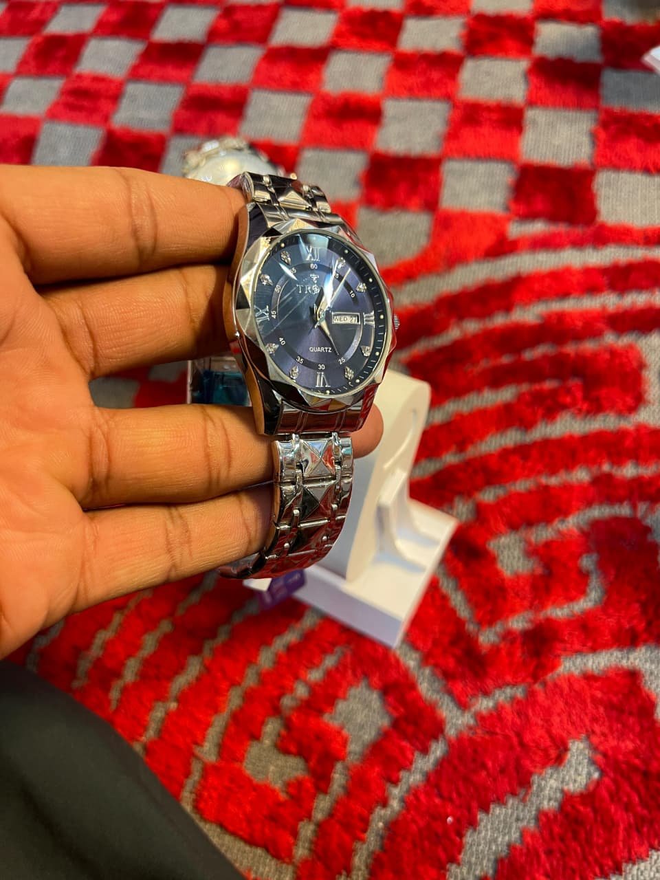 TROVE Luxury Men’s Watch – Diamond Cut with Day & Date Working