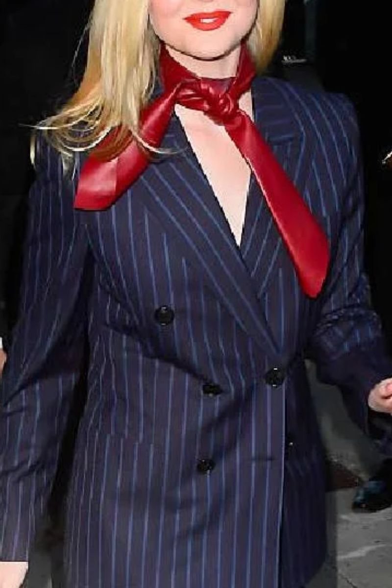elle Fanning Blue Blazer