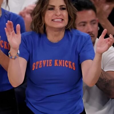 Mariska Hargitay Stevie Knicks T-Shirt