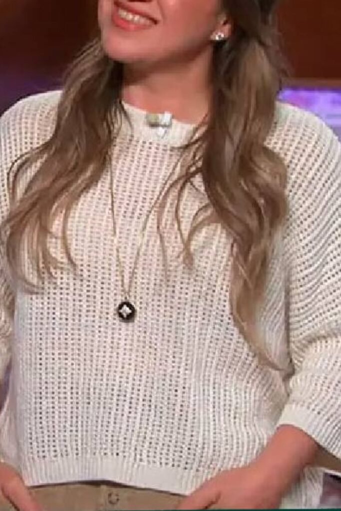 Kelly Clarkson Beige Knit Sweater